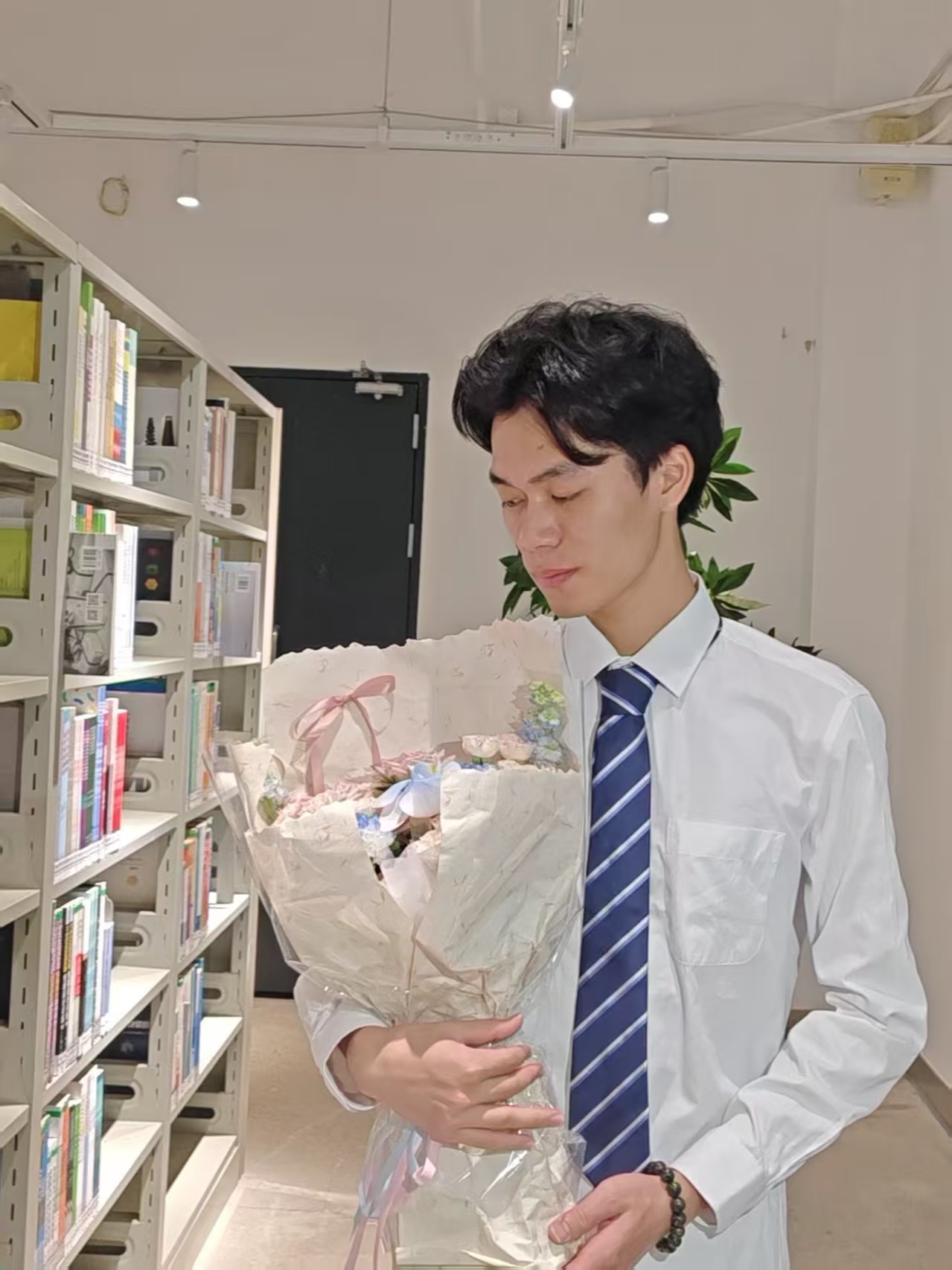 江志浩个人照片