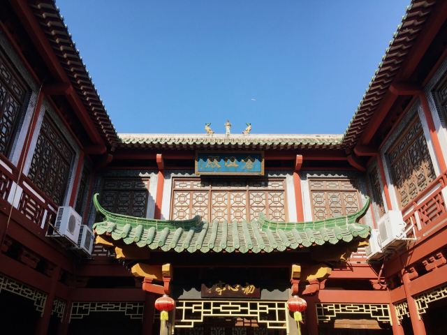 阅江楼院内绿色瓦面细节
